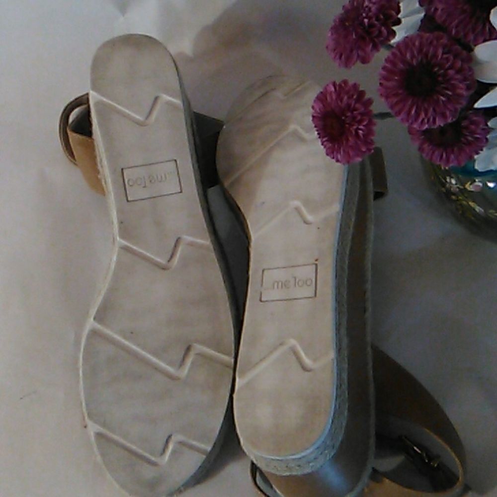 Me Too Platform Sandals - Picture 5 of 9